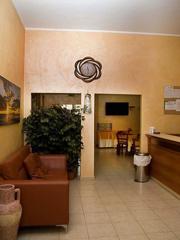 ليزينا Albergo L'Approdo المظهر الخارجي الصورة