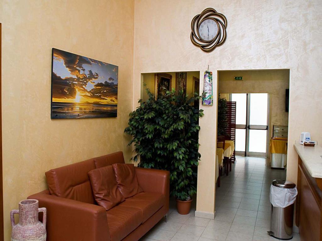 ليزينا Albergo L'Approdo المظهر الخارجي الصورة