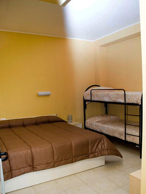ليزينا Albergo L'Approdo المظهر الخارجي الصورة
