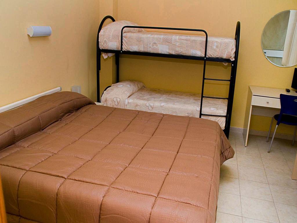 ليزينا Albergo L'Approdo المظهر الخارجي الصورة