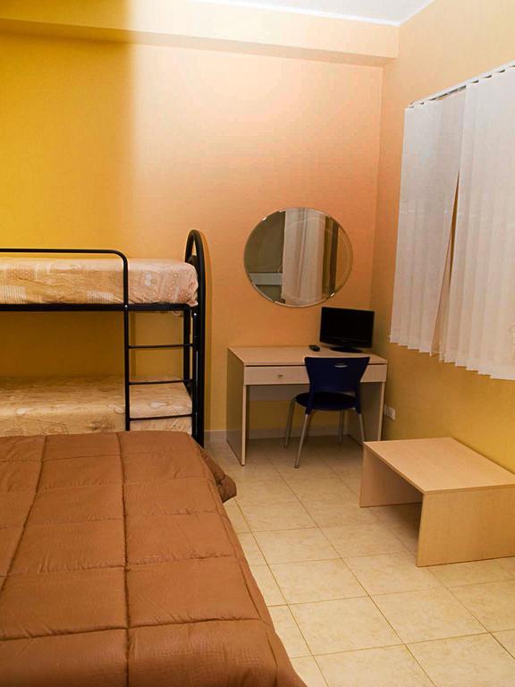 ليزينا Albergo L'Approdo المظهر الخارجي الصورة